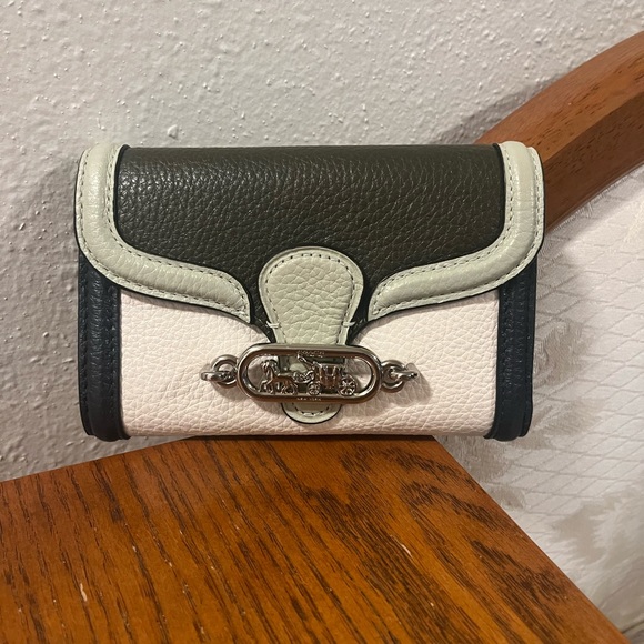 NWOT Coach Jade Medium Envelope Wallet - Picture 2 of 10